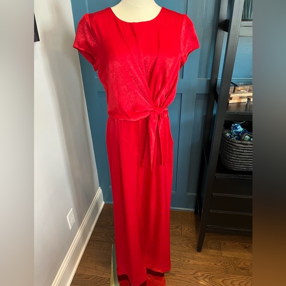 Red jumpsuit - Picture 1 of 3